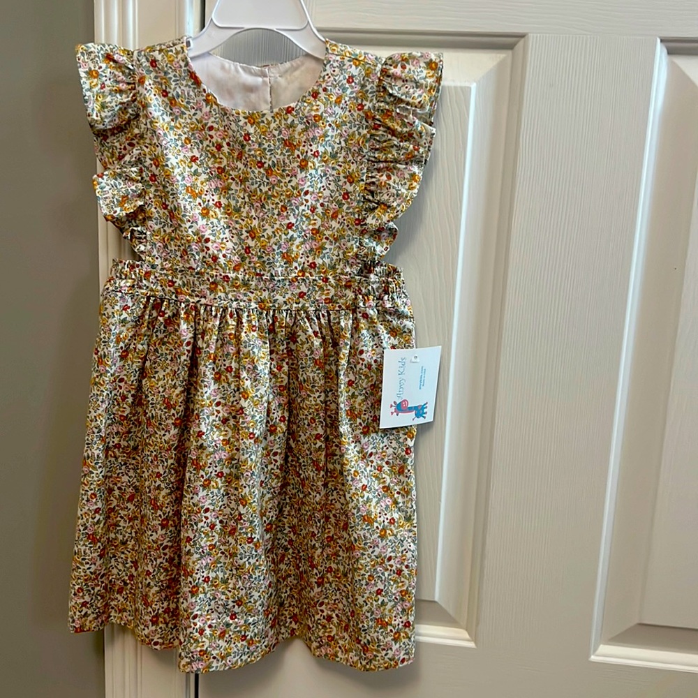 Pretty floral dress for spring!